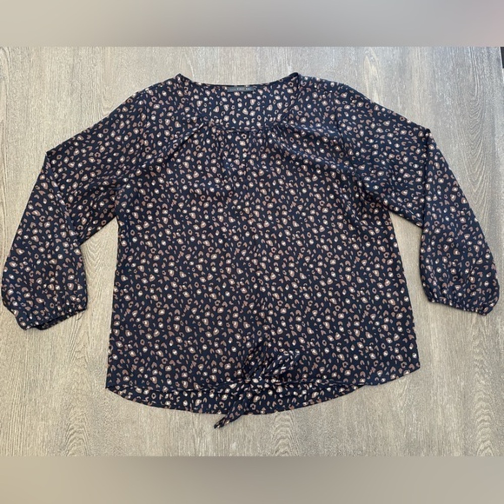 NWOT WEST KEI BLACK AND BROWN LEOPARD PRINT TIE FRONT TOP - Size Medium SKU:512